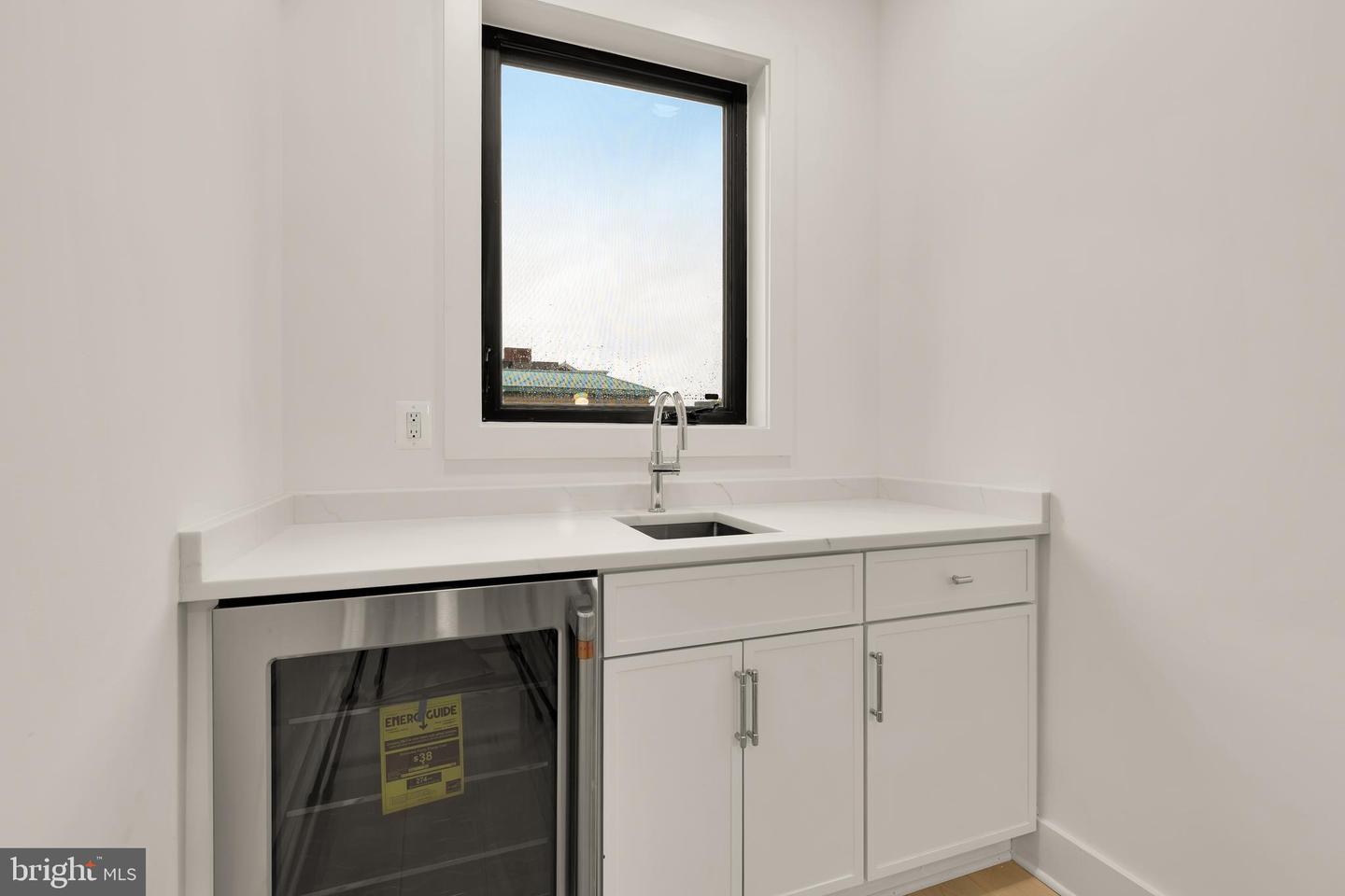 507 L St NE #3b
