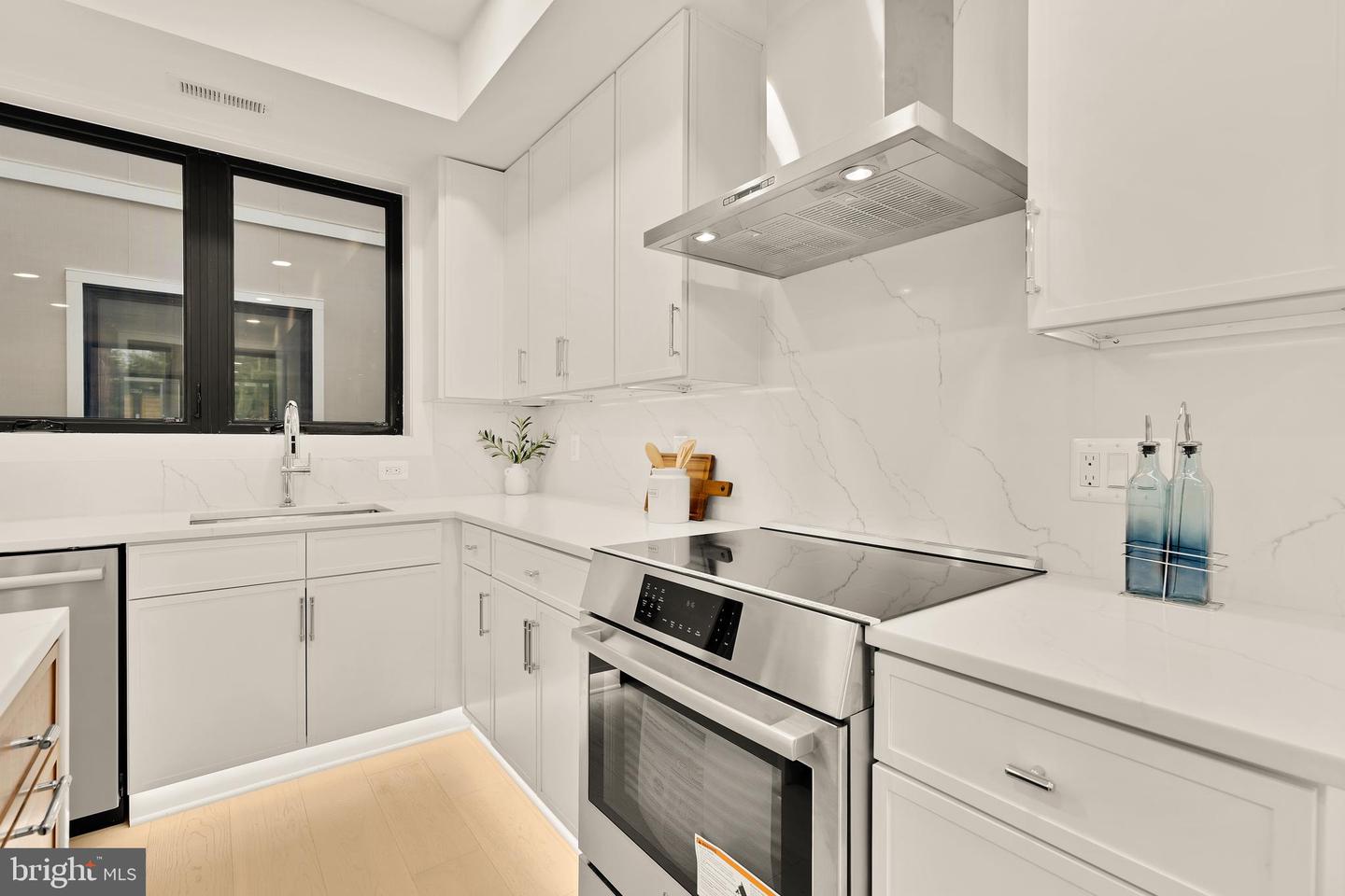 507 L St NE #3b