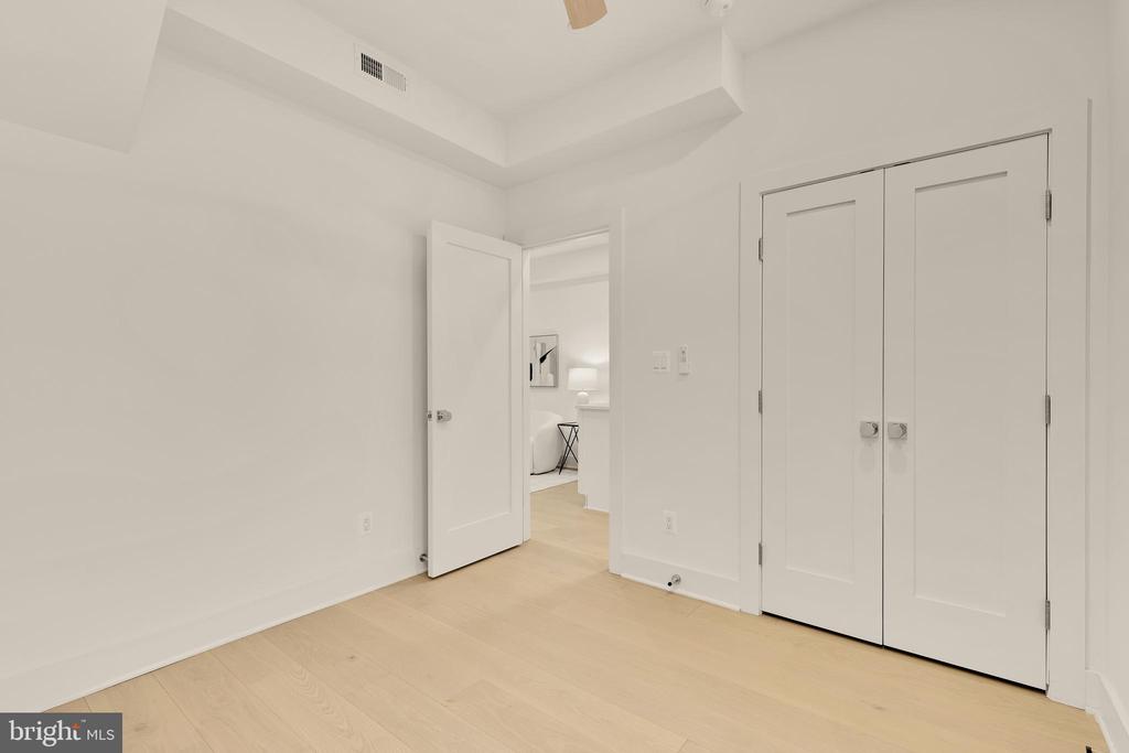 507 L St NE #3b