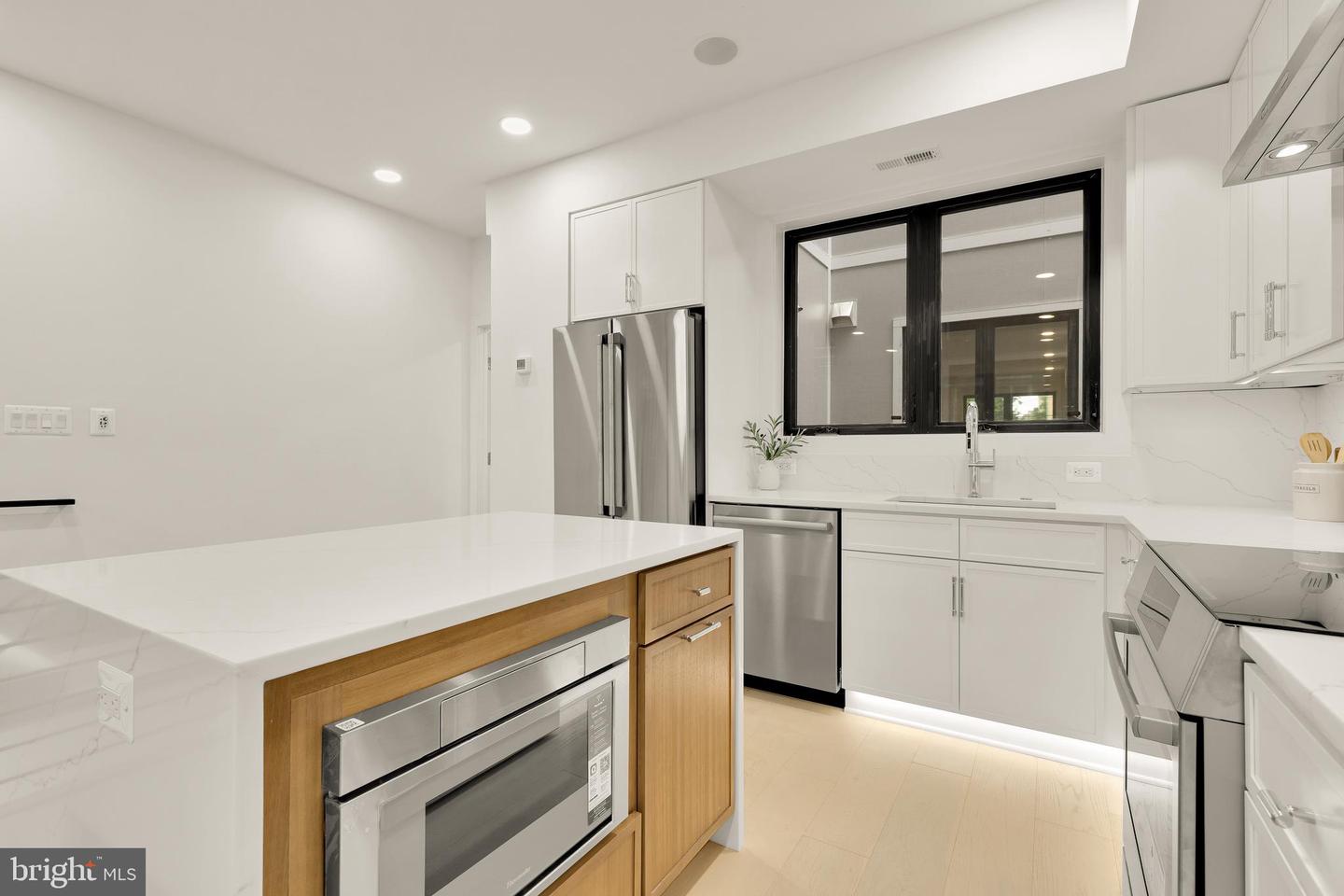 509 L St NE #4b