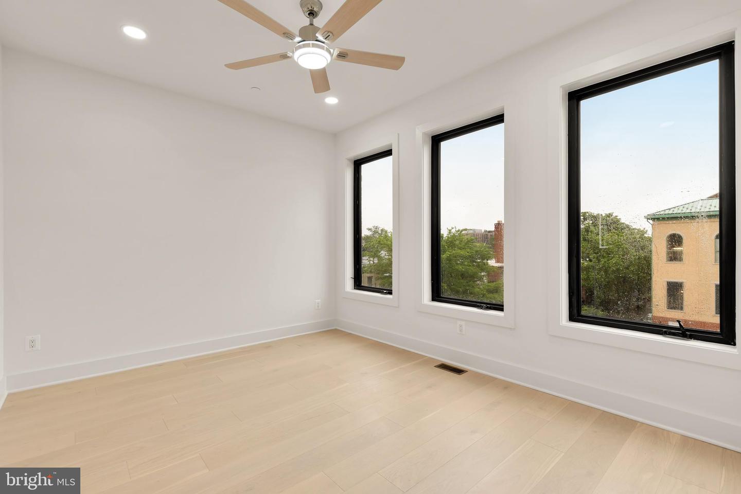 509 L St NE #4b