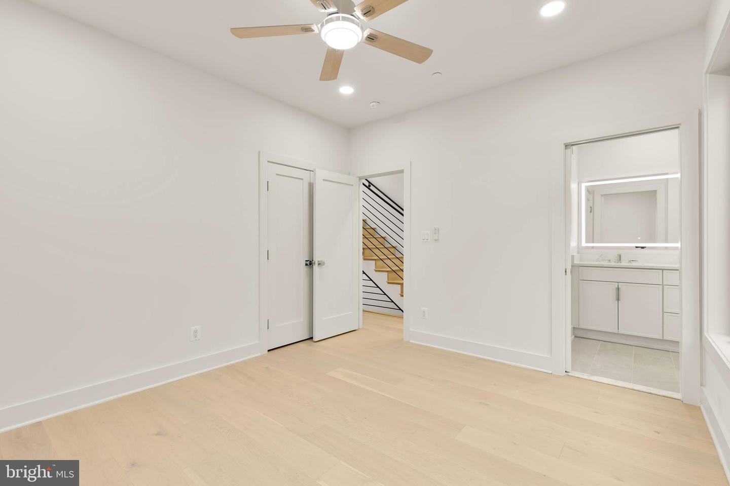 509 L St NE #4b
