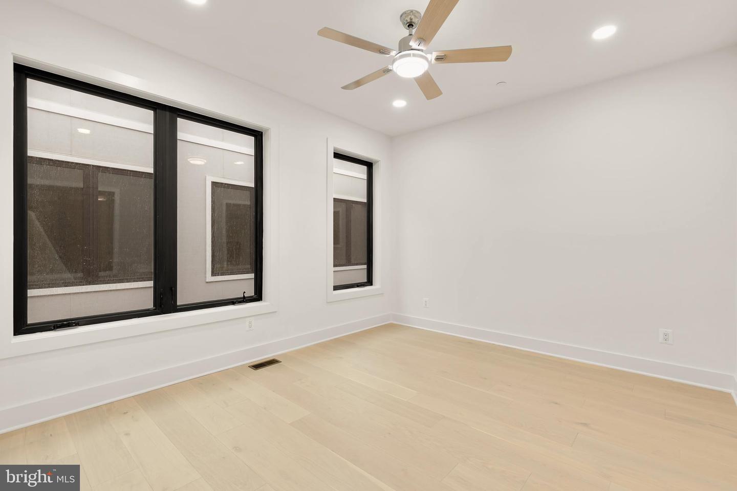509 L St NE #4b