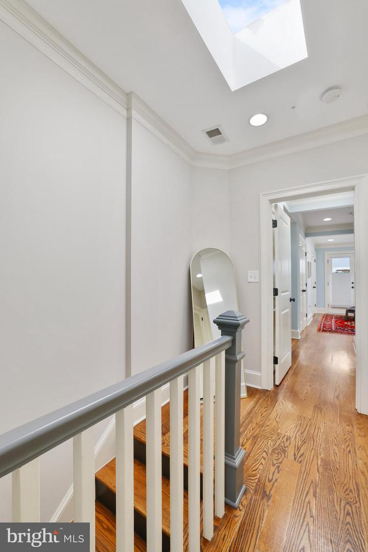 1732 Bay St SE #1