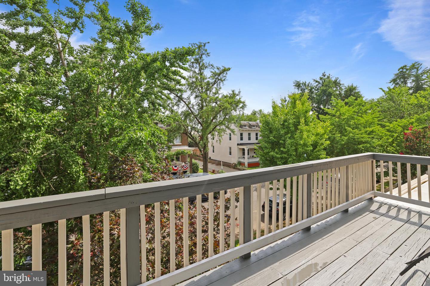 1732 Bay St SE #1