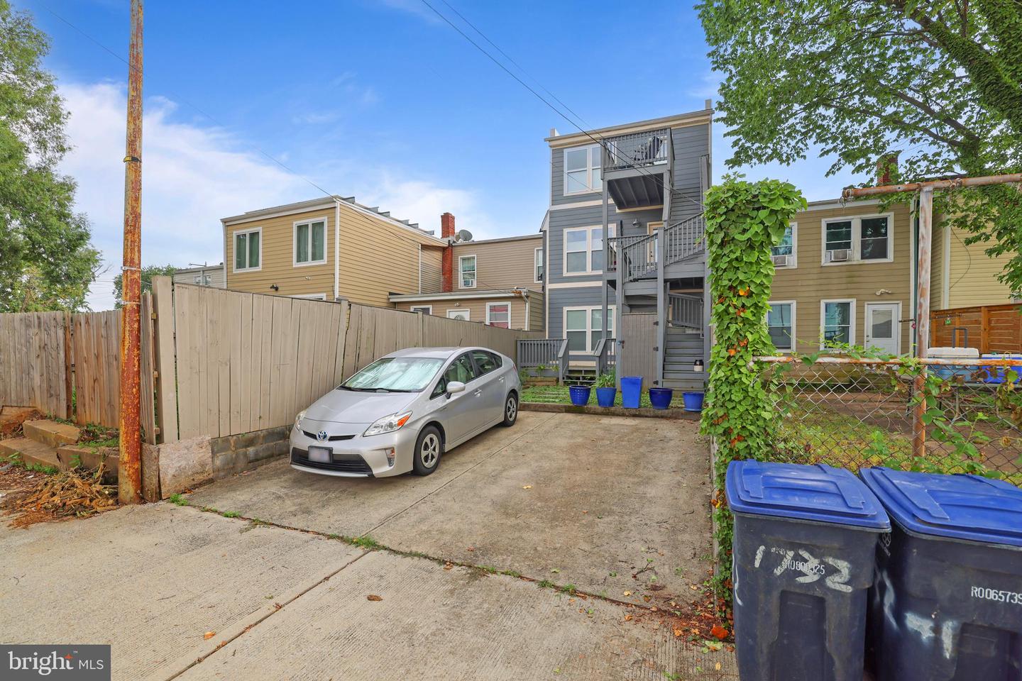 1732 Bay St SE #1