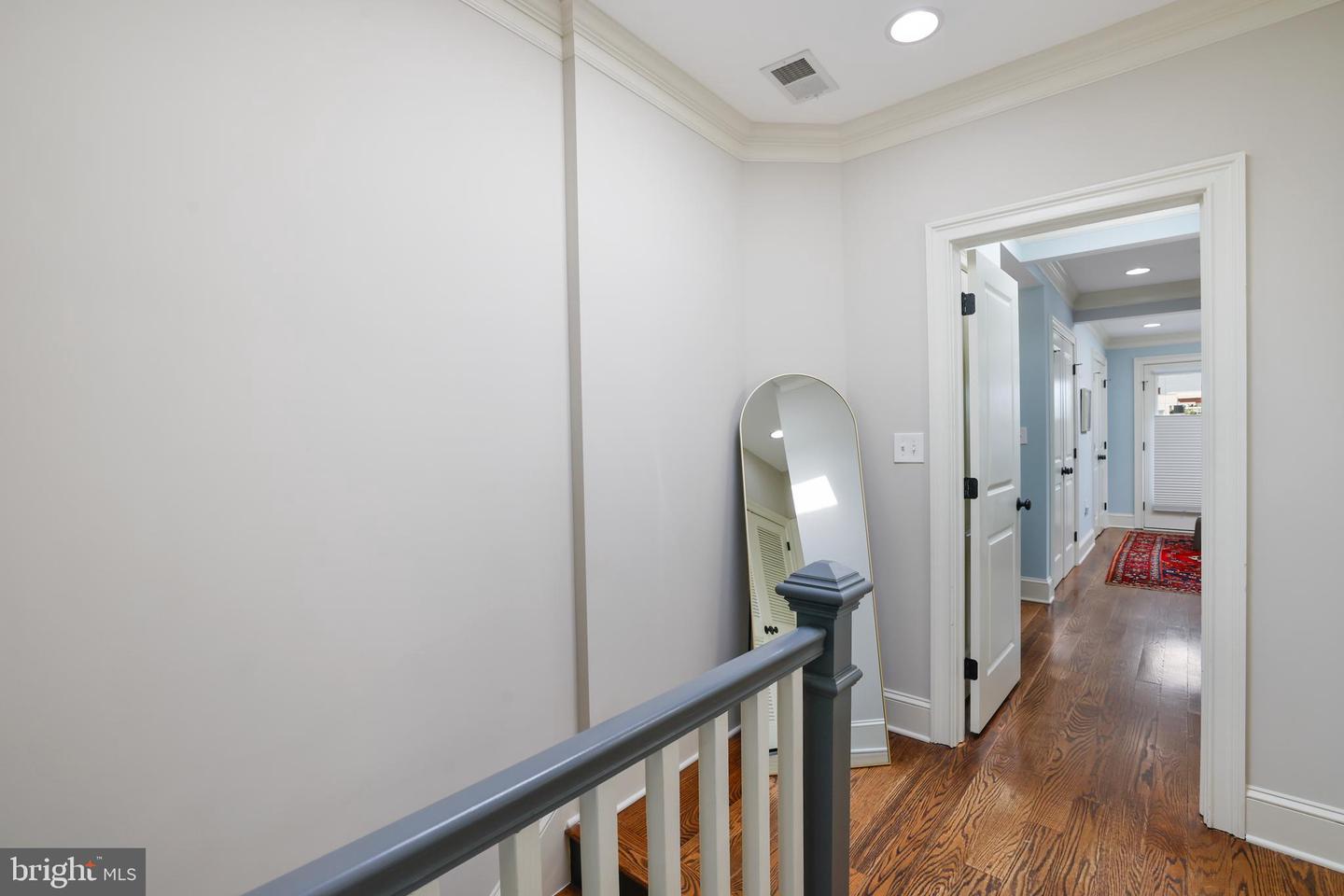 1732 Bay St SE #1