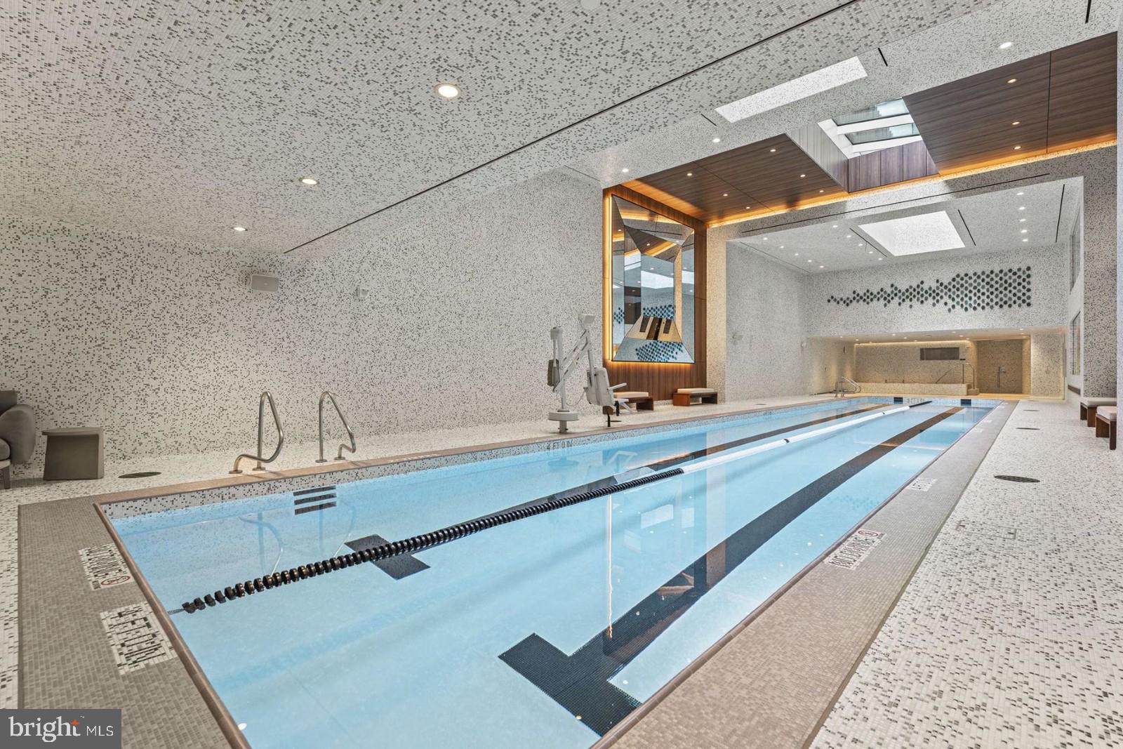 601 WHARF ST SW #211