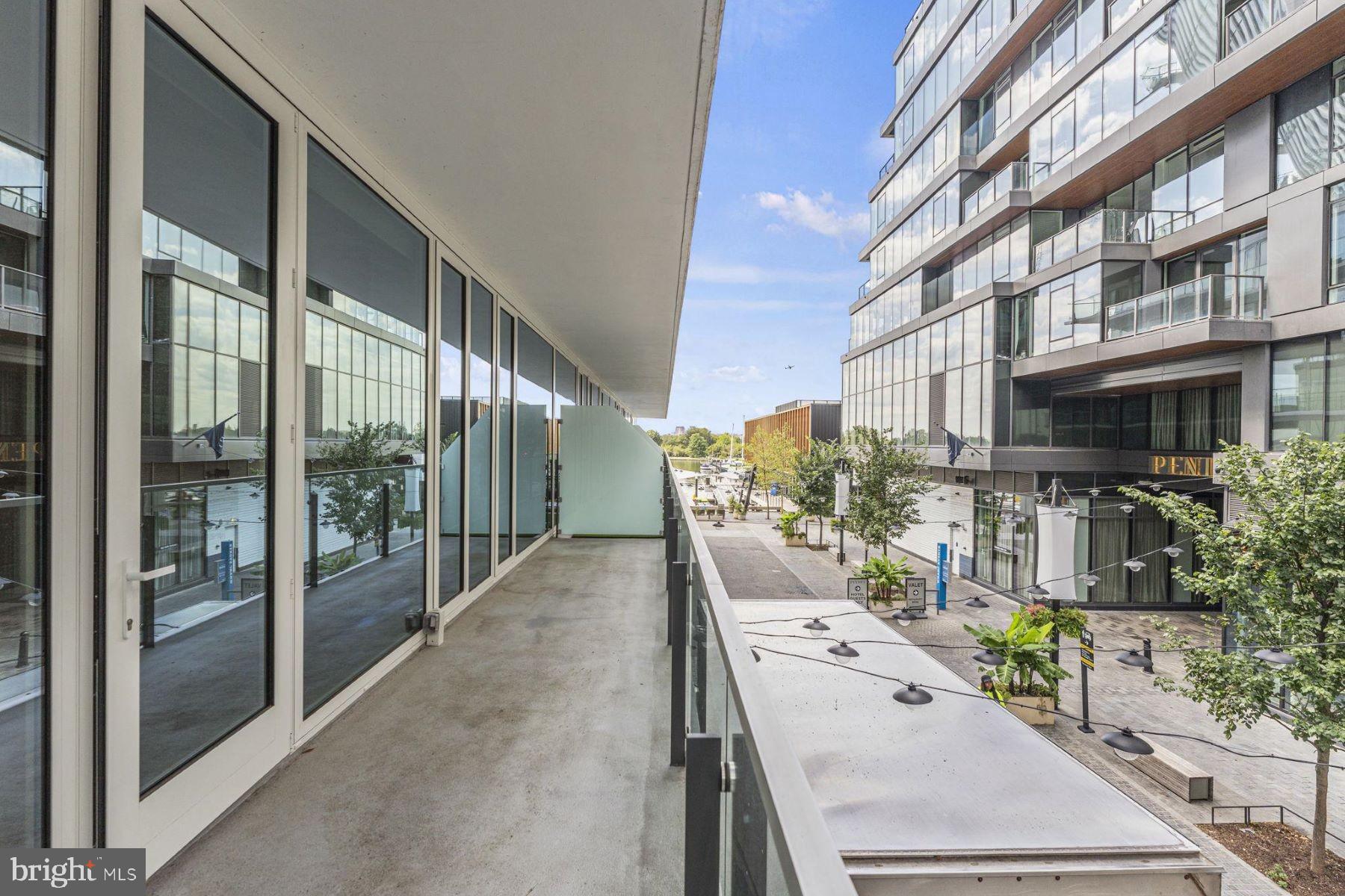 601 WHARF ST SW #211