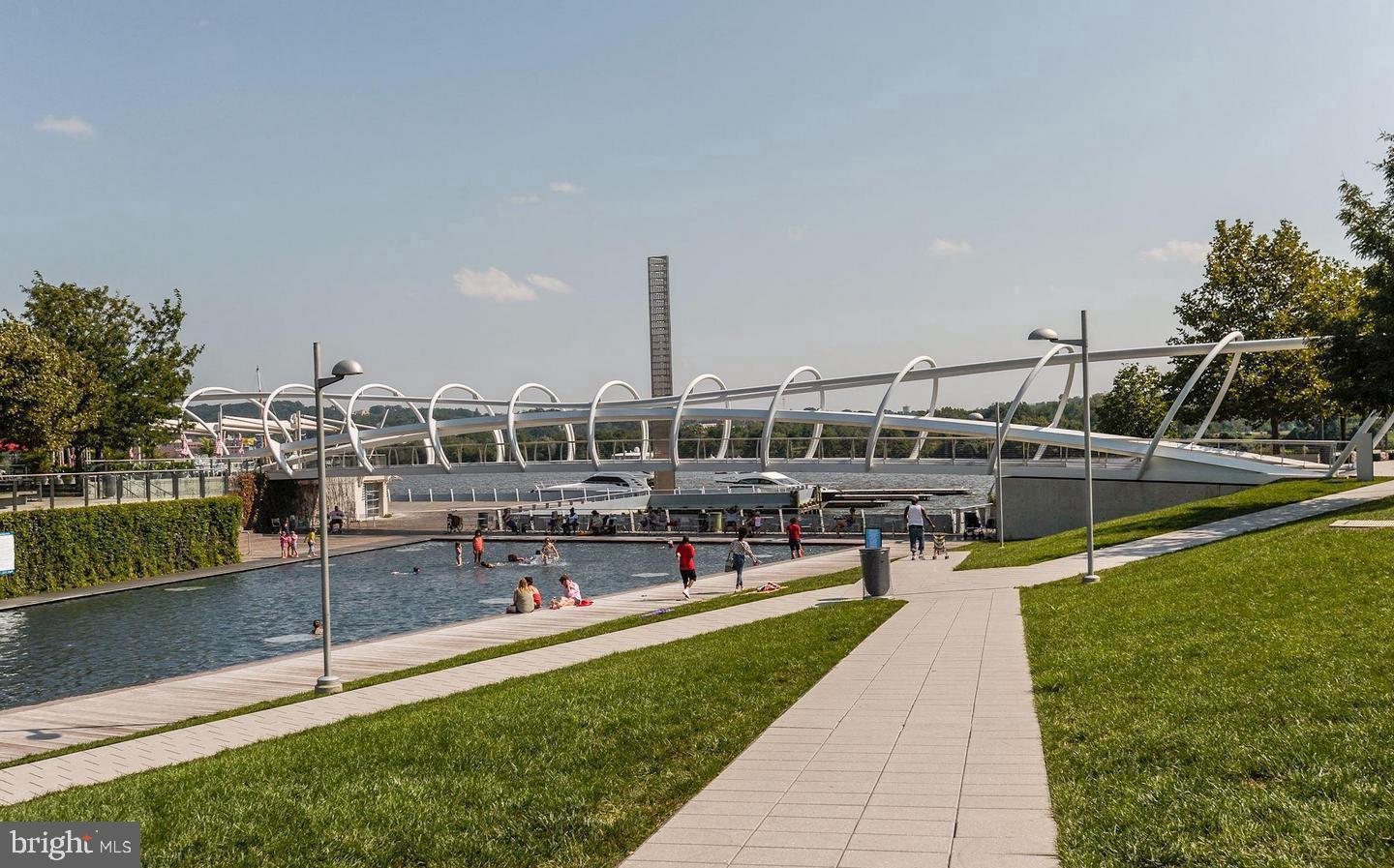 1000 NEW JERSEY AVENUE SE 716