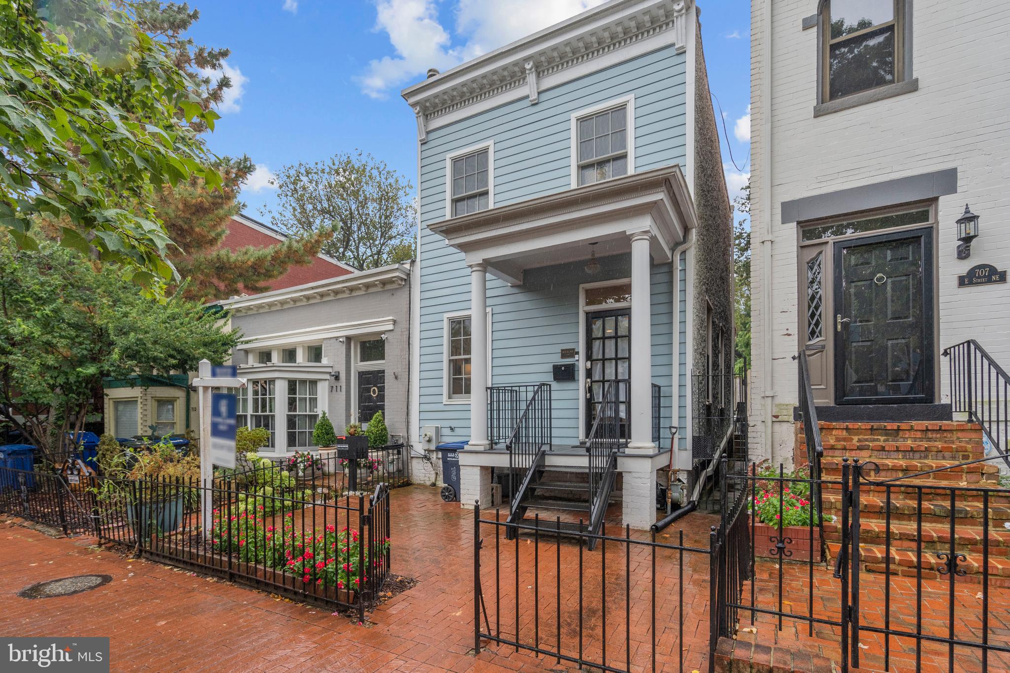 709 E STREET NE