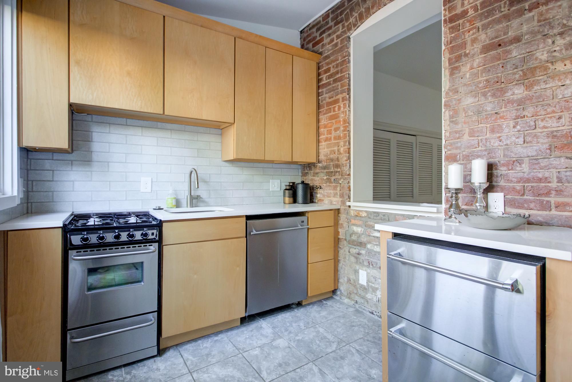 136 E STREET SE