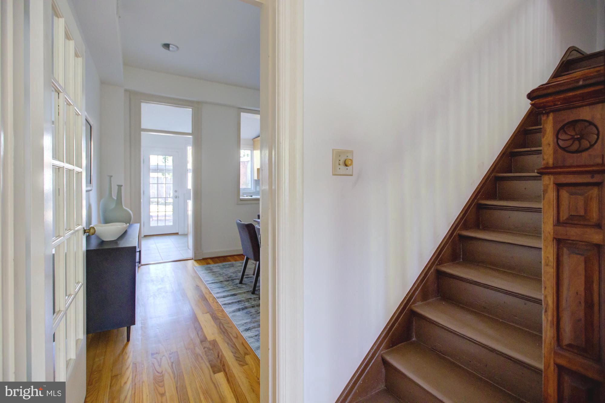 136 E STREET SE