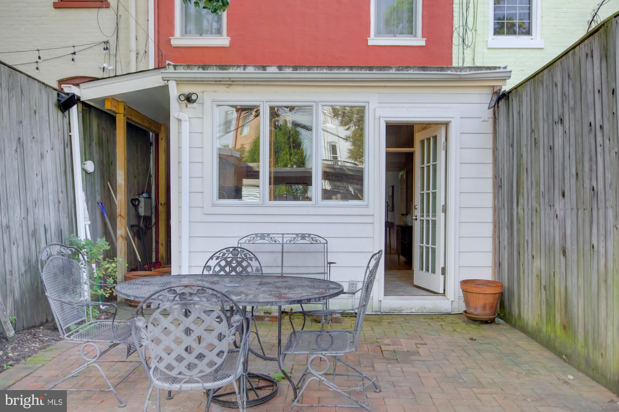 136 E STREET SE