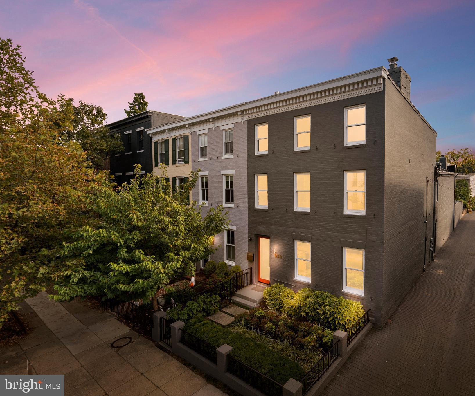 633 E STREET SE
