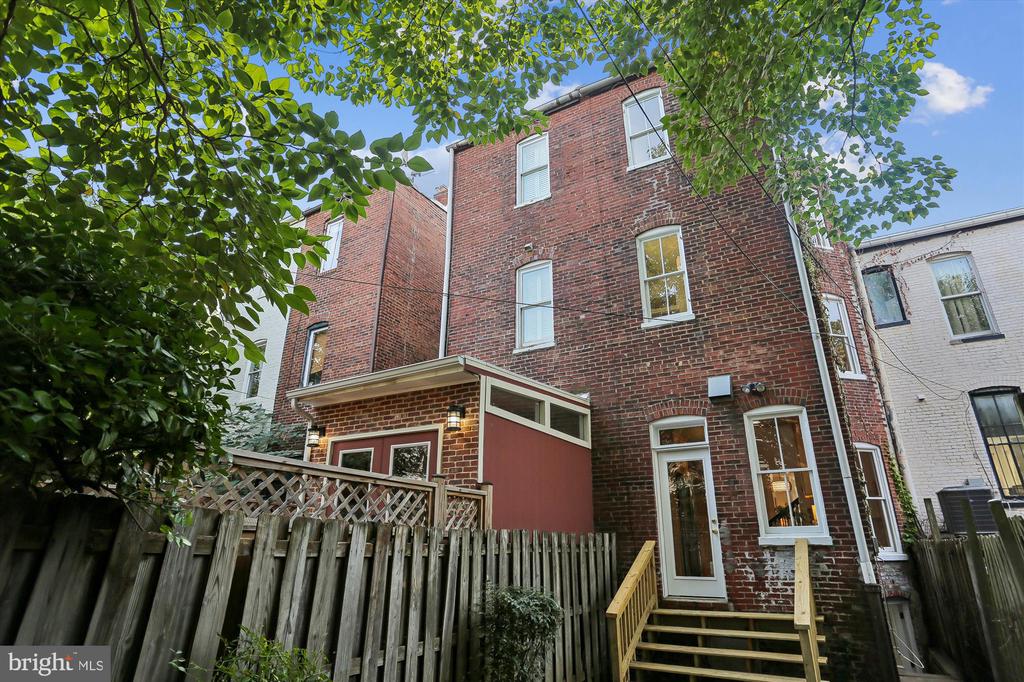 314 NORTH CAROLINA AVENUE SE