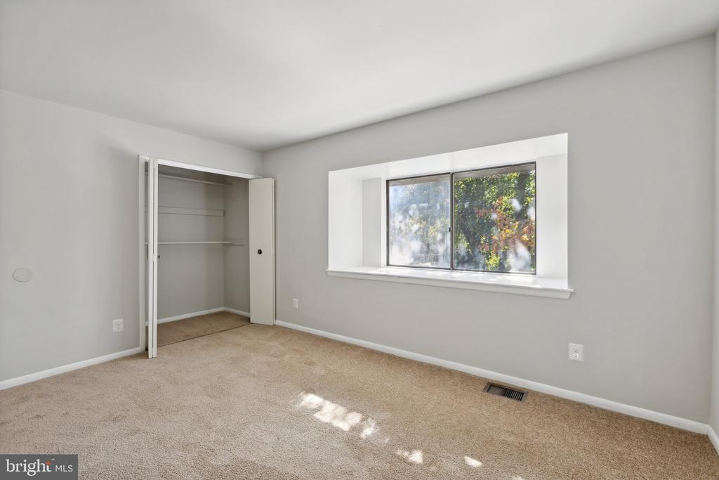 3115 HAWTHORNE DRIVE NE 3115