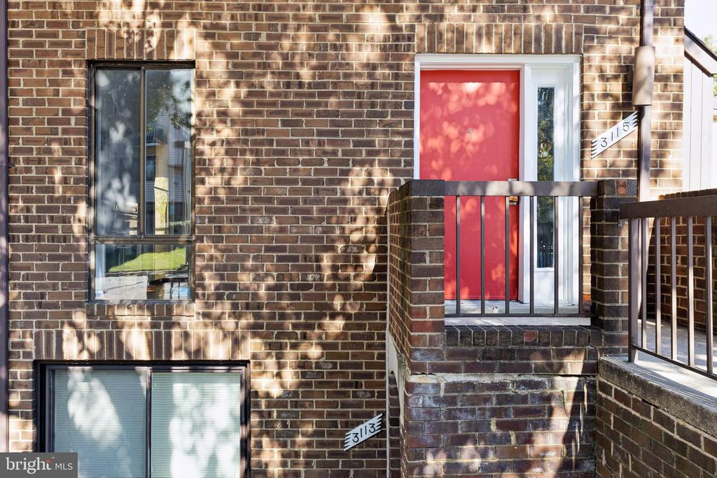 3115 HAWTHORNE DRIVE NE 3115
