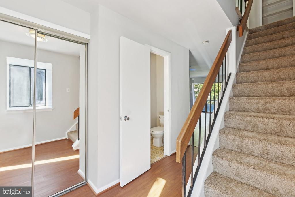 3115 HAWTHORNE DRIVE NE 3115