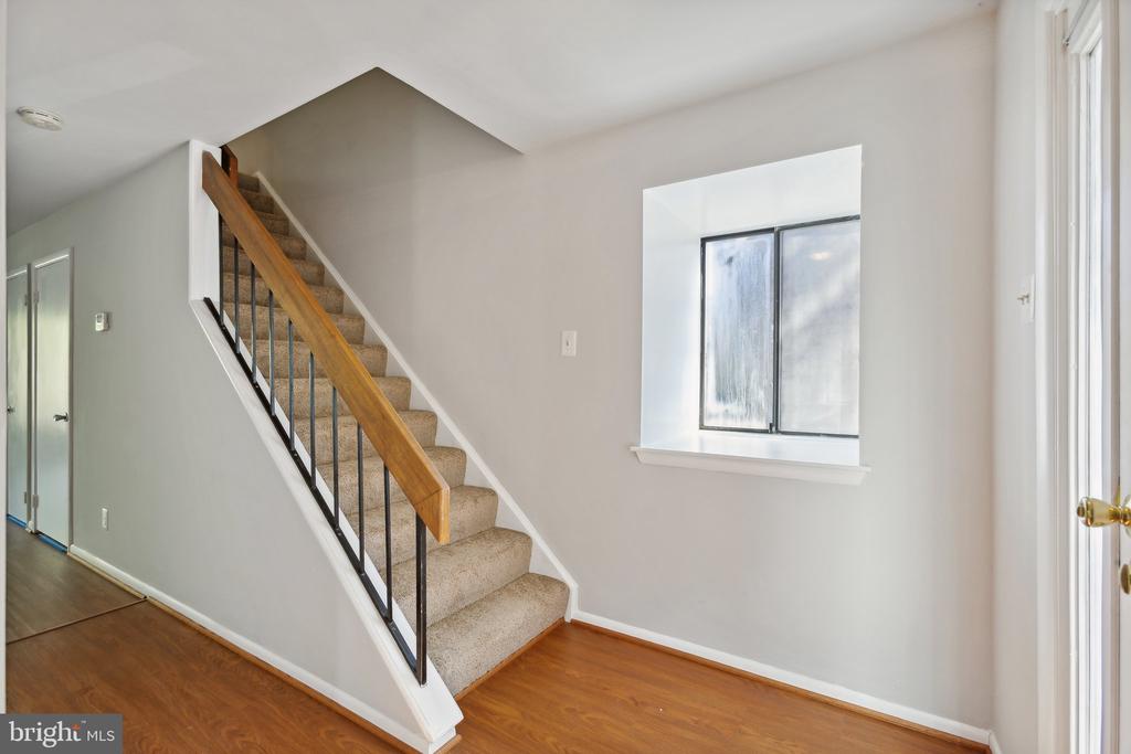 3115 HAWTHORNE DRIVE NE 3115