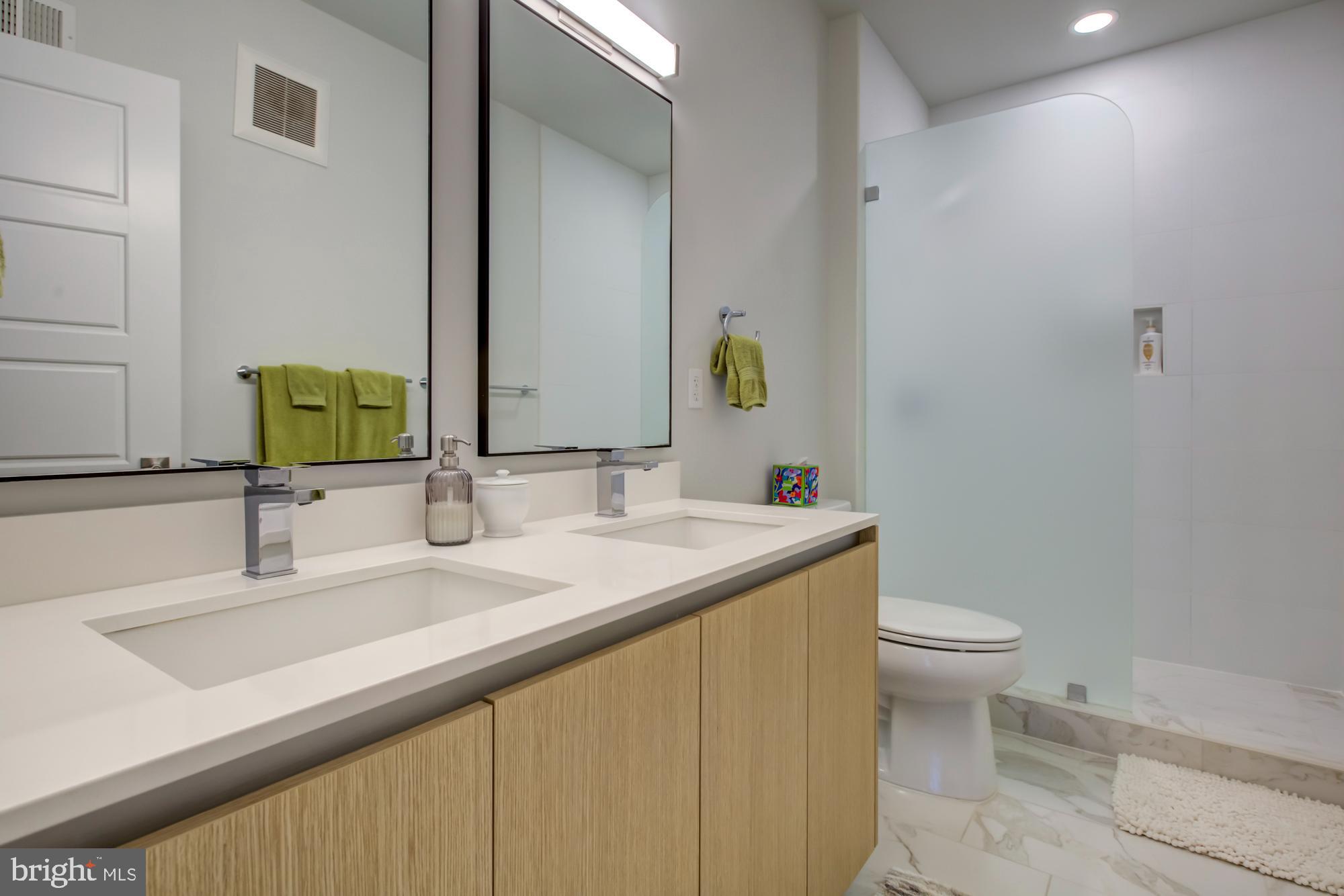 1309 E STREET SE 12