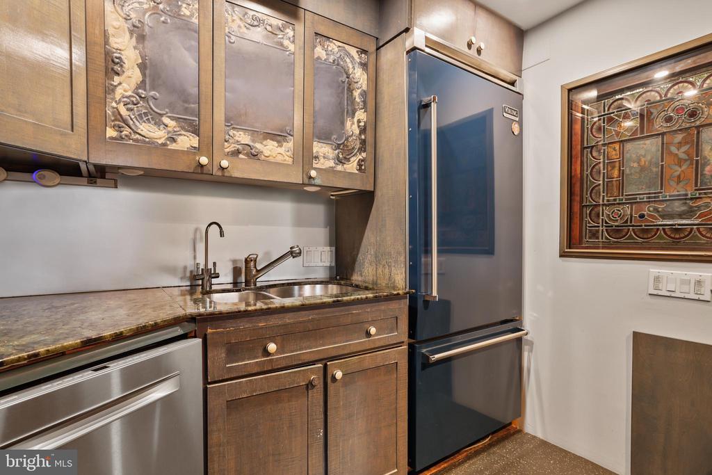 517 6TH STREET SE 2