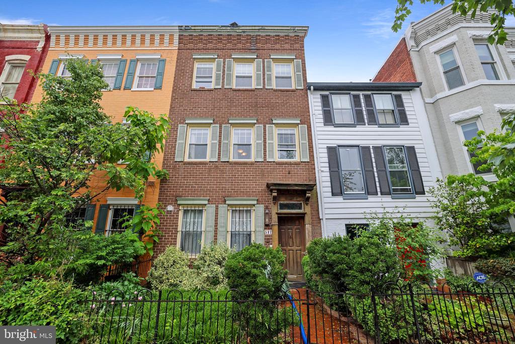 517 6TH STREET SE 2