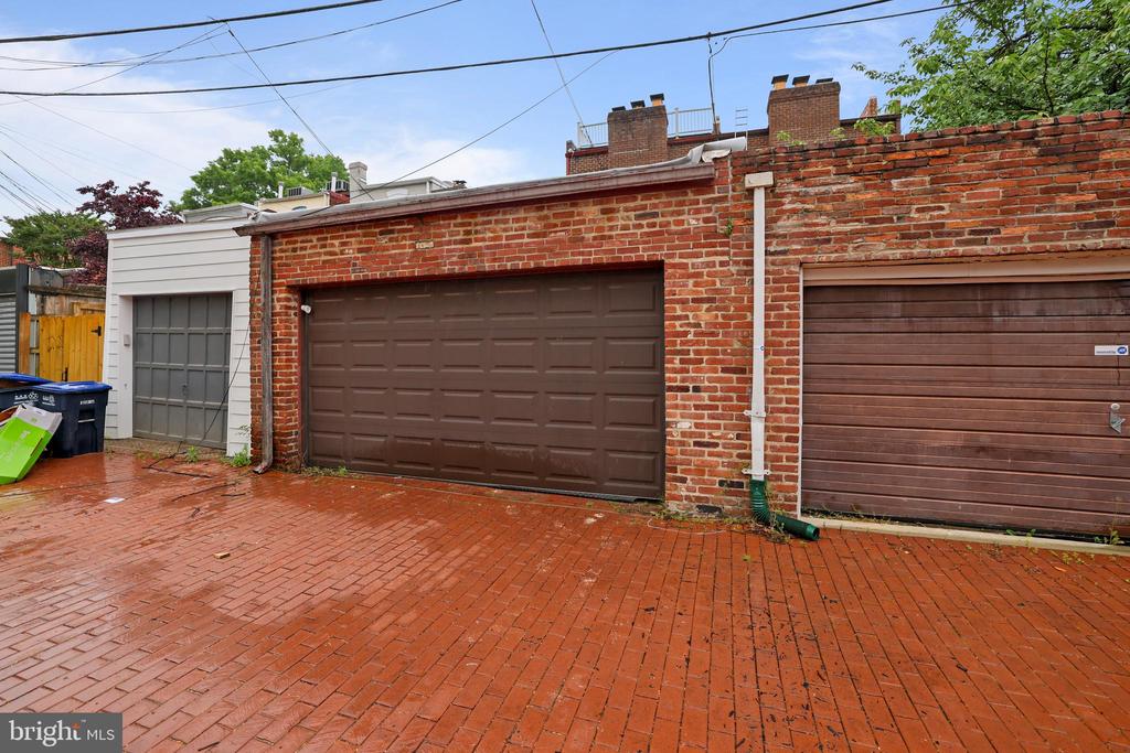 517 6TH STREET SE 2