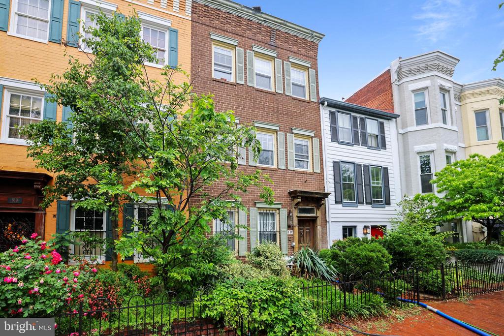 517 6TH STREET SE 2