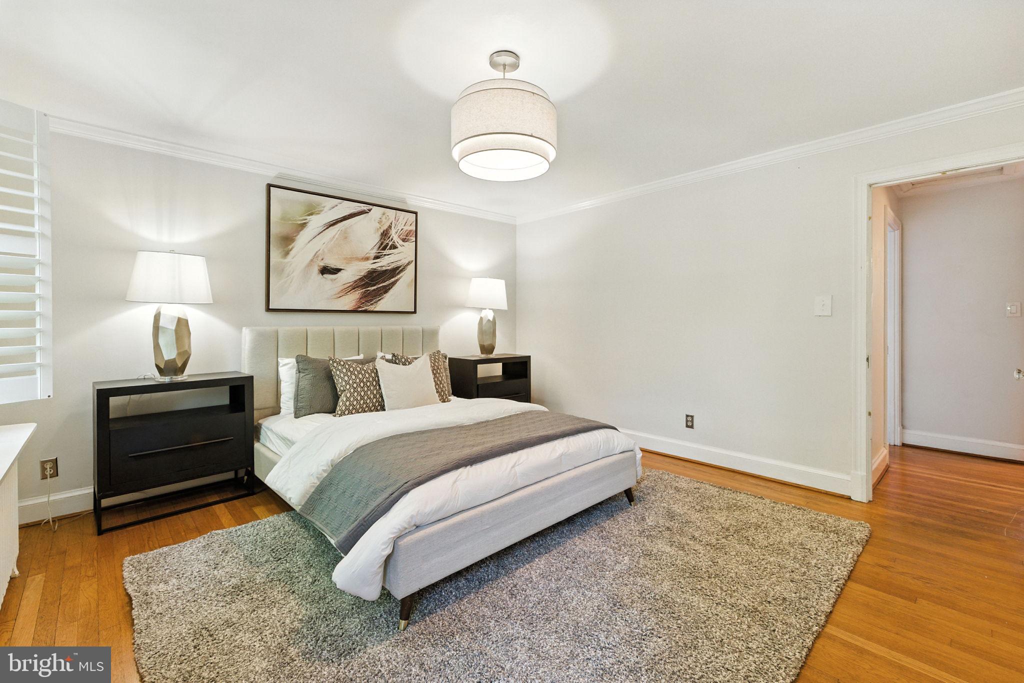 23 6TH STREET NE
