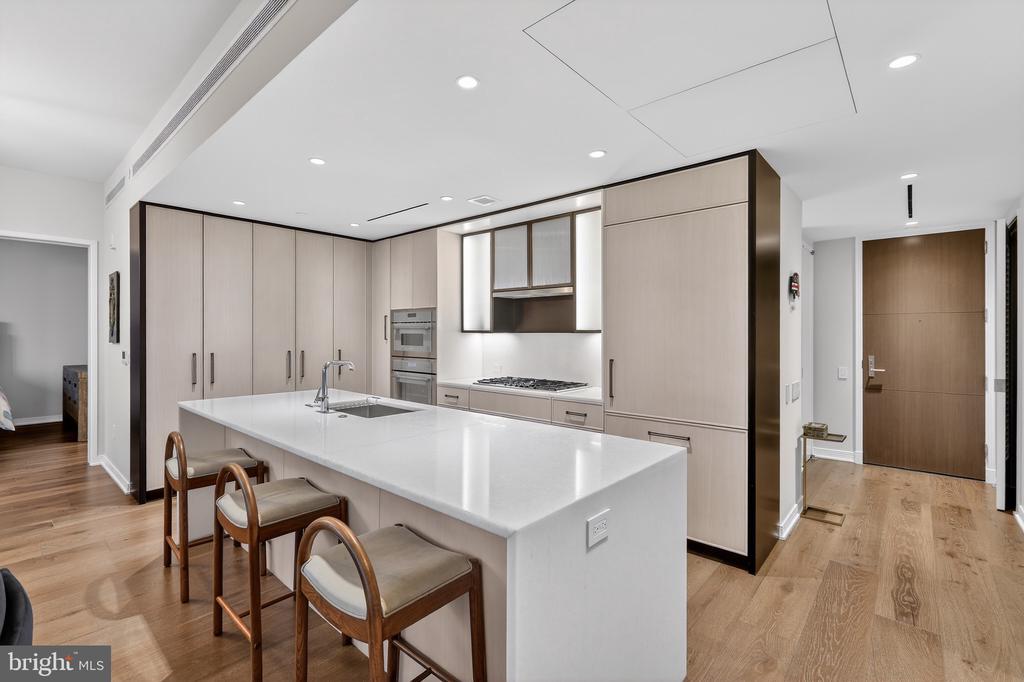 601 WHARF STREET SW 1107