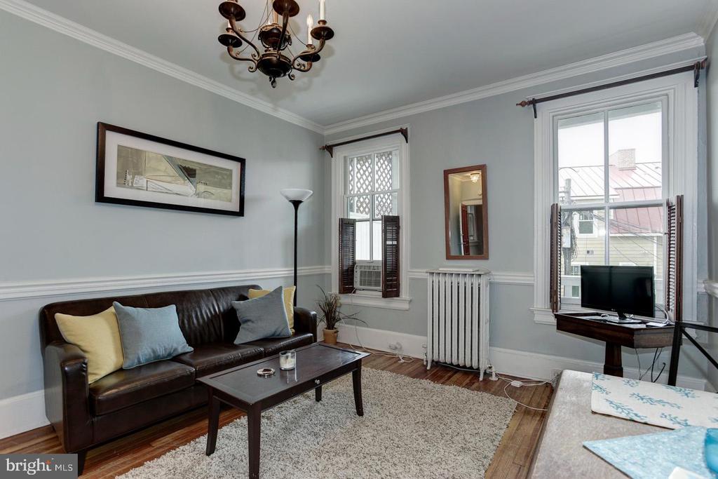 408 6TH STREET SE 3
