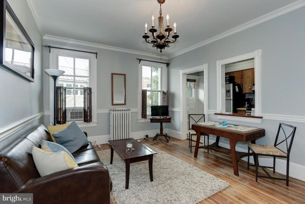 408 6TH STREET SE 3