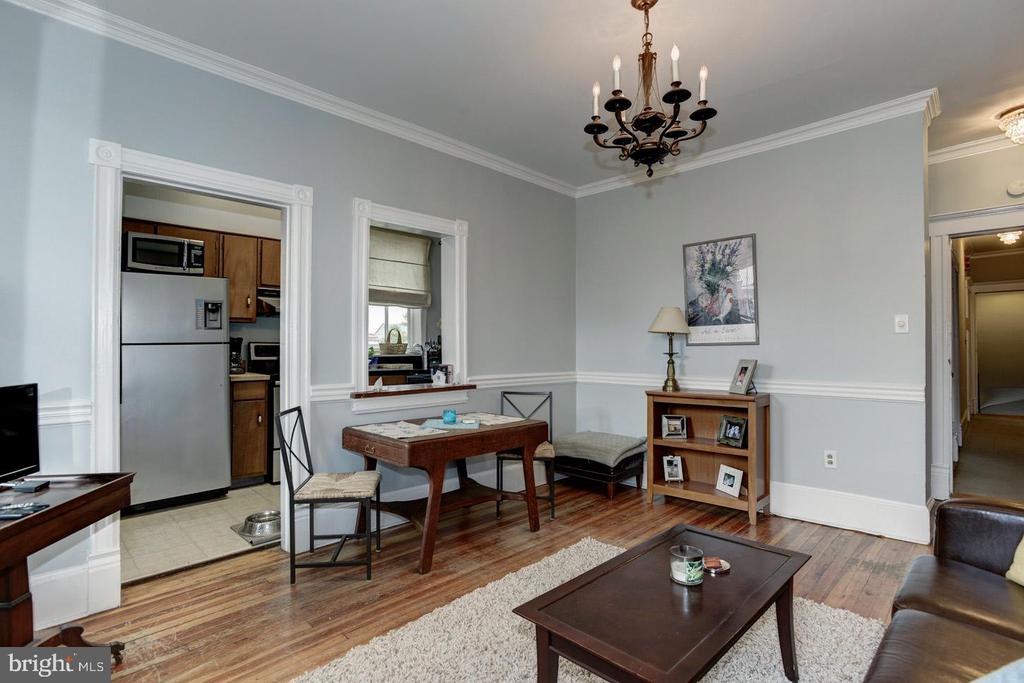 408 6TH STREET SE 3