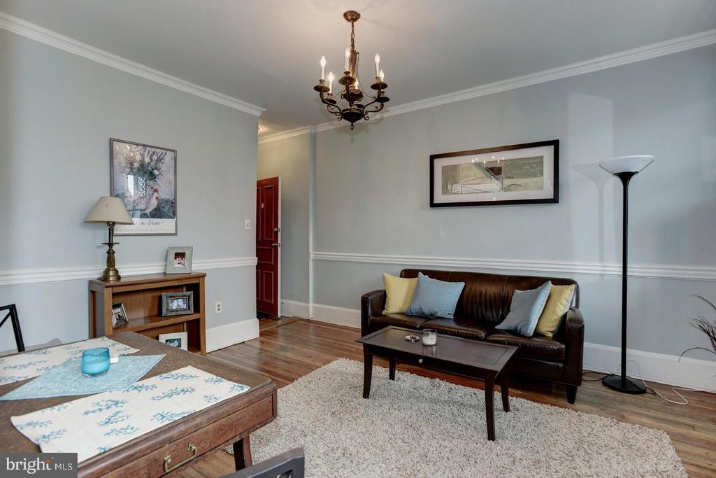 408 6TH STREET SE 3