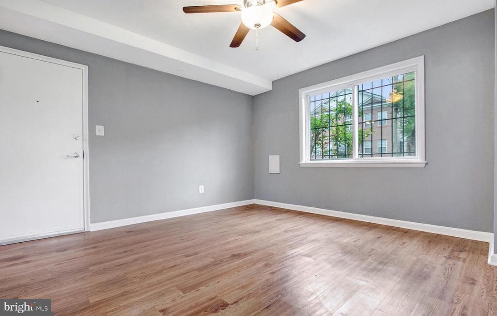 3366 BROTHERS PLACE SE 6