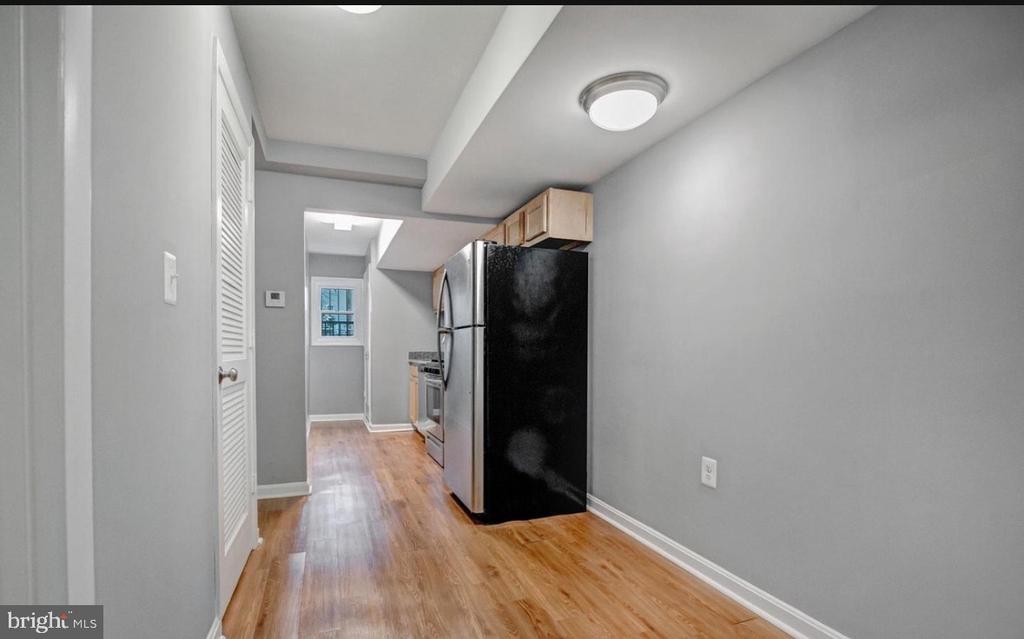 3366 BROTHERS PLACE SE 6