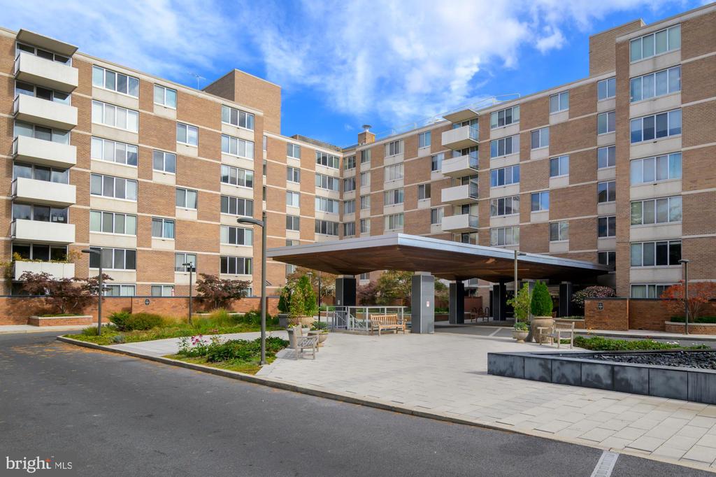 2939 VAN NESS STREET NW 1031