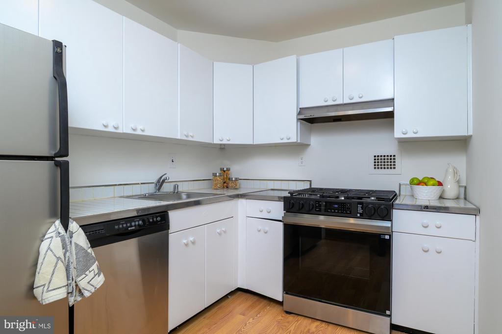 2939 VAN NESS STREET NW 1031