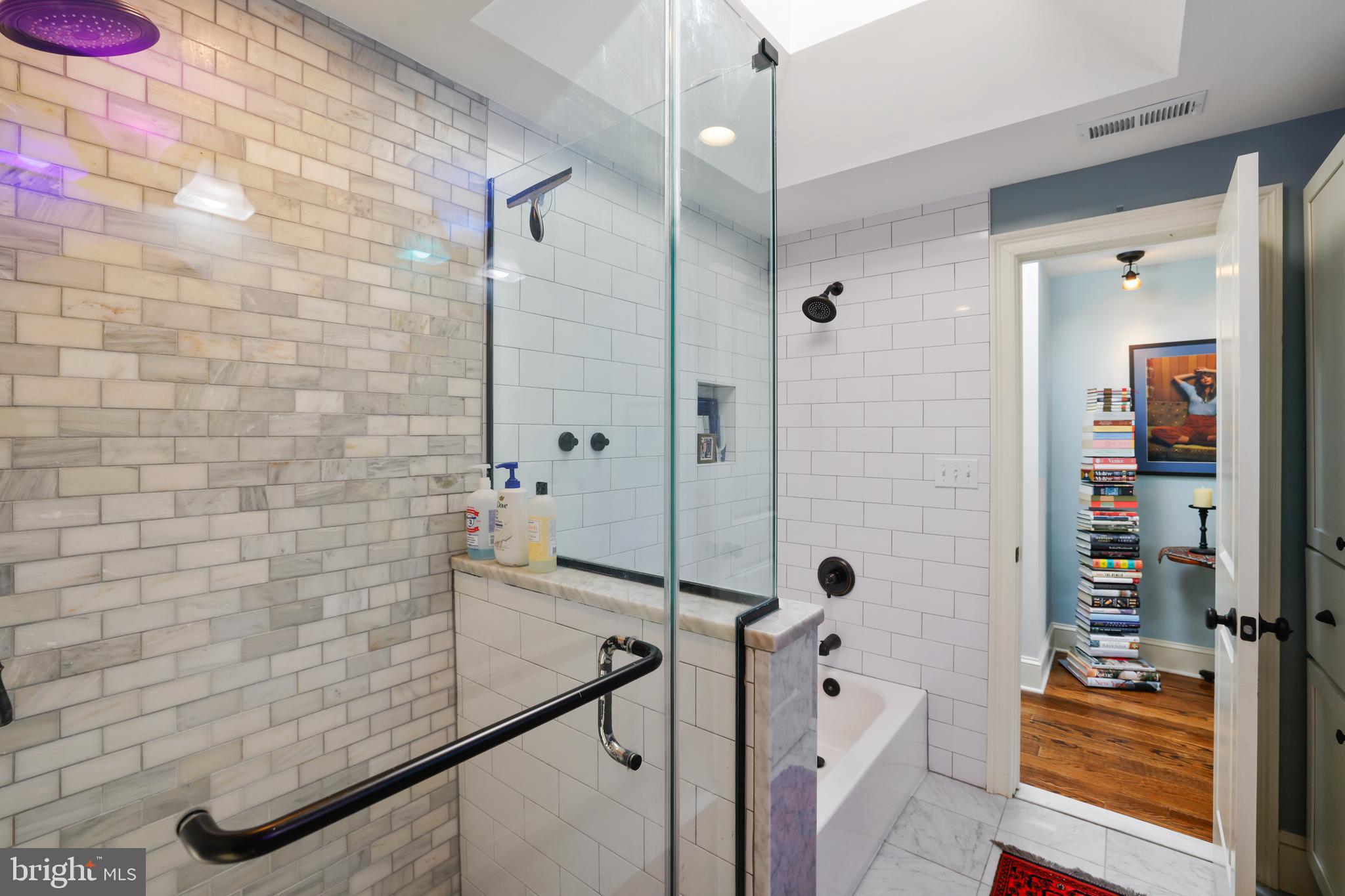 1732 BAY STREET SE 1