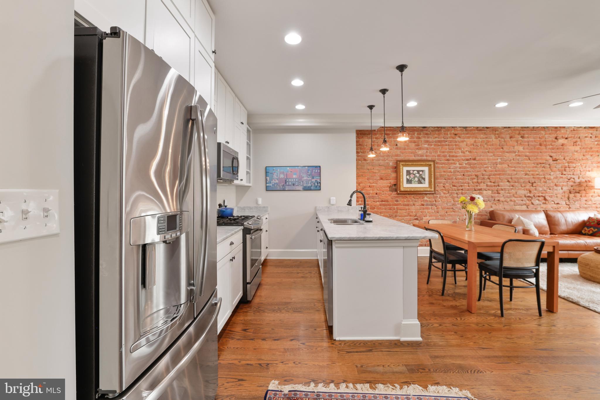 1732 BAY STREET SE 1