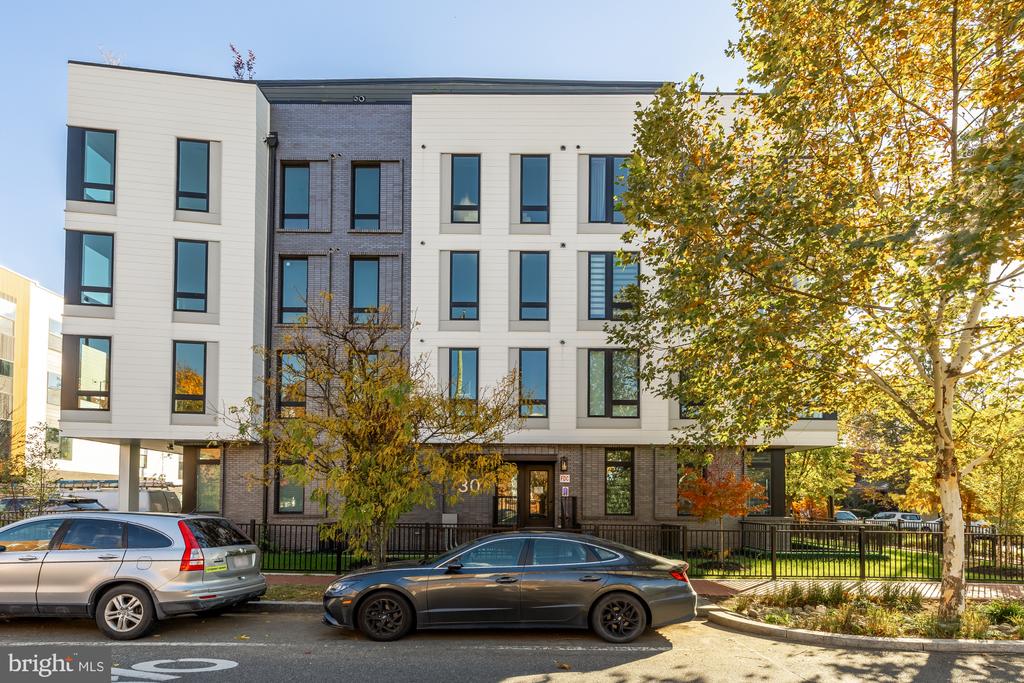 30 KENNEDY STREET NW 9