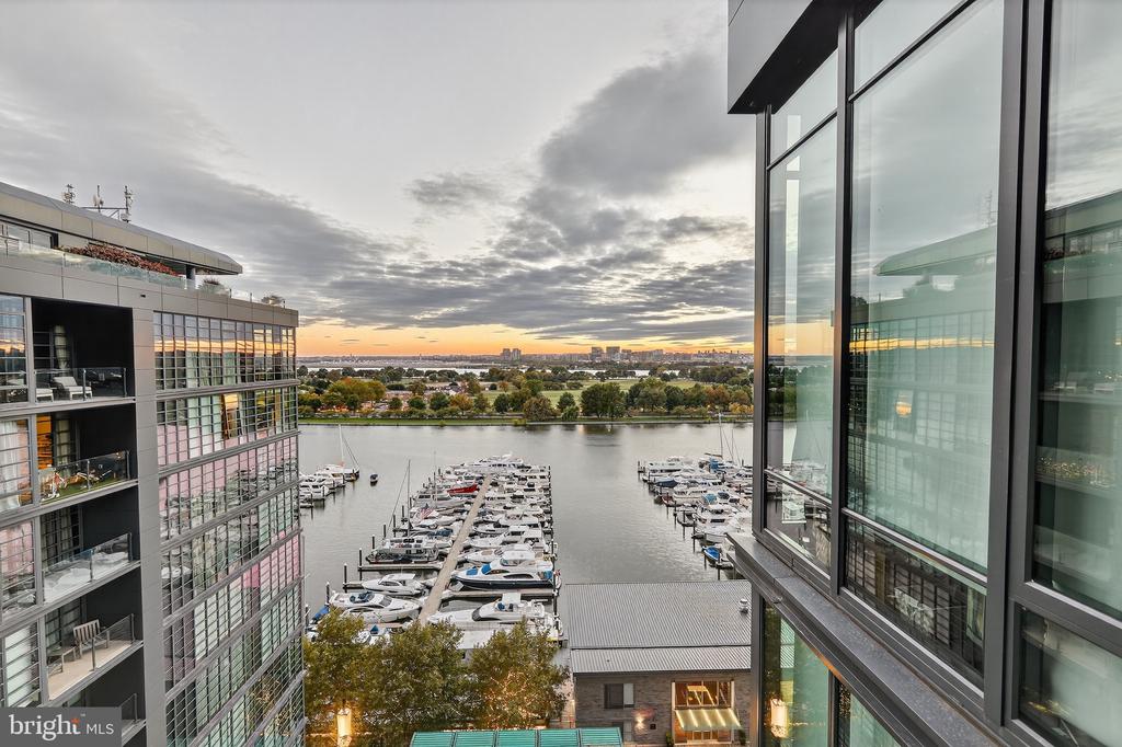 45 SUTTON SQUARE SW PH02