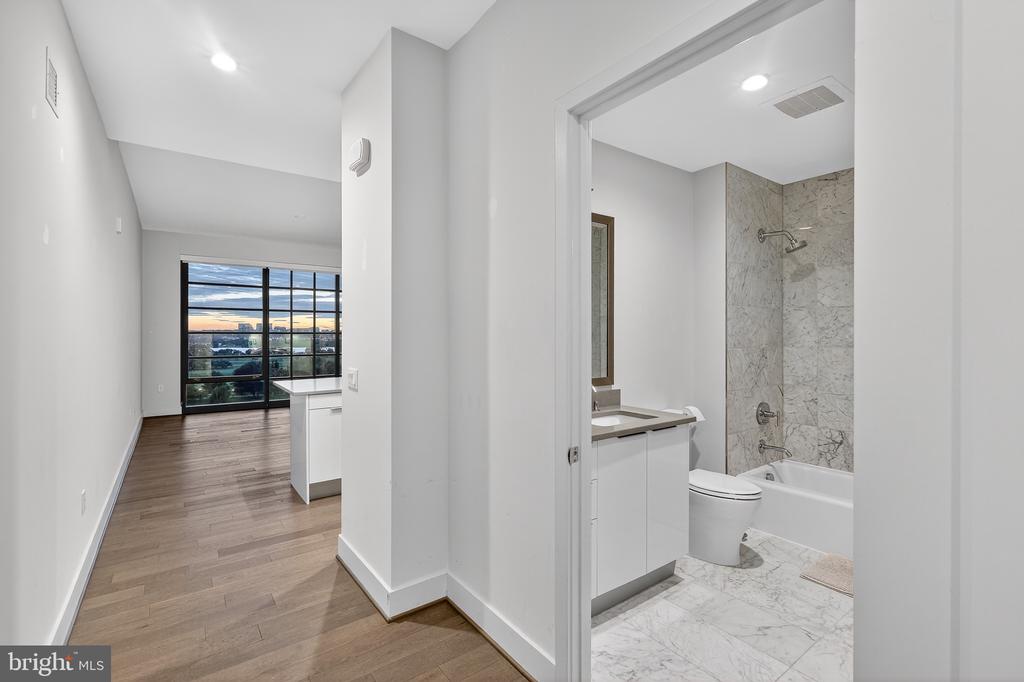 45 SUTTON SQUARE SW PH02