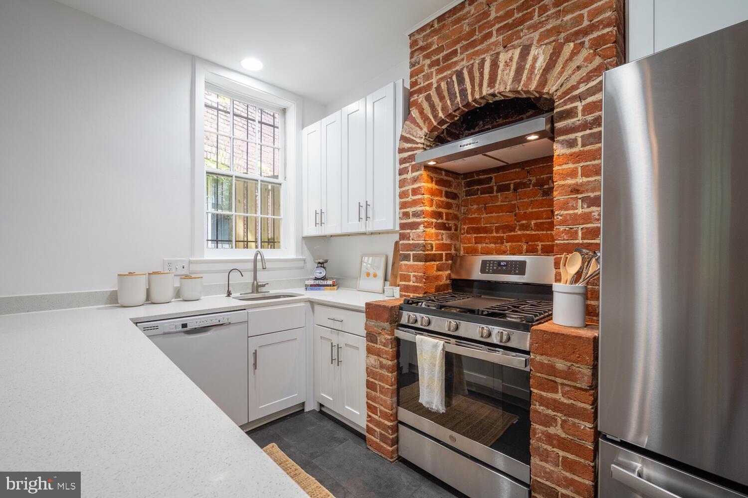 1101 SOUTH CAROLINA AVENUE SE B