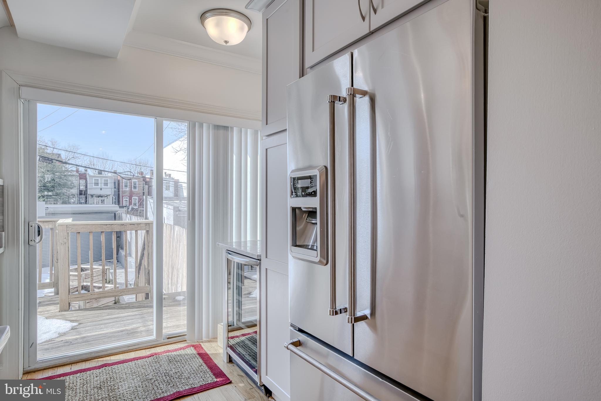237 16TH STREET SE
