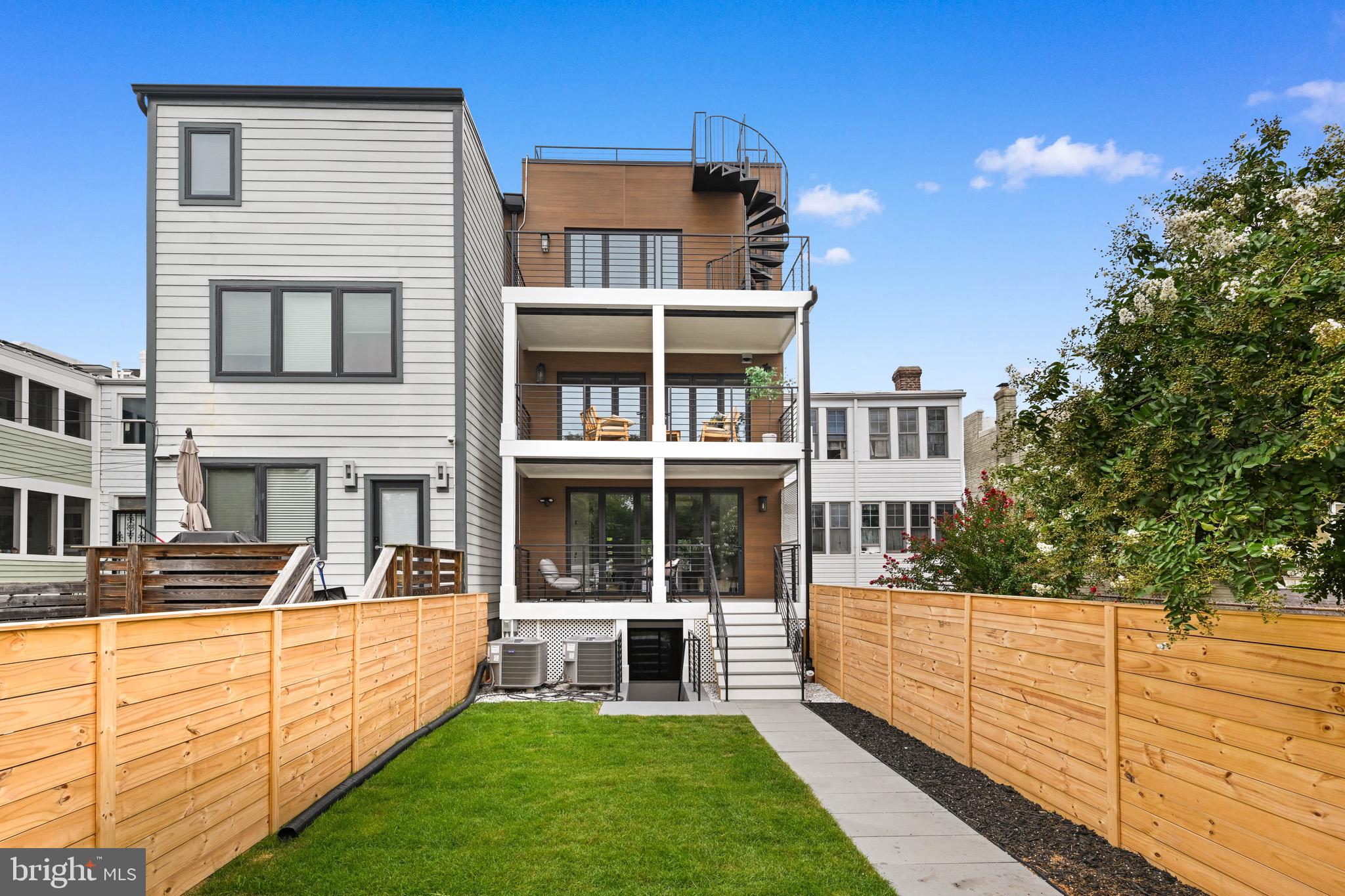 515 KENTUCKY AVENUE SE