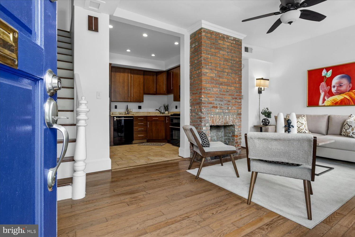 911 INDEPENDENCE AVENUE SE