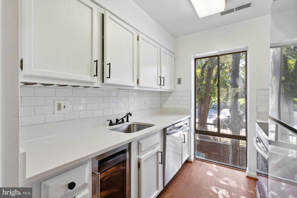 3115 HAWTHORNE DRIVE NE 3115