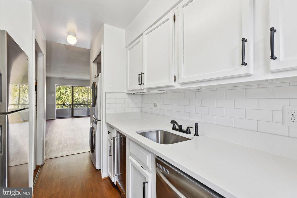 3115 HAWTHORNE DRIVE NE 3115